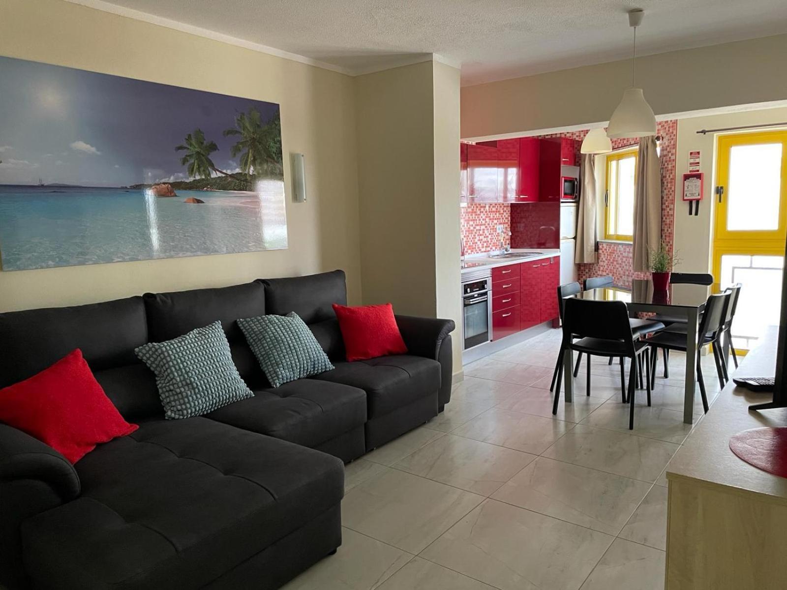T2 With Pool, 300M From The Beach Portimao Exterior photo